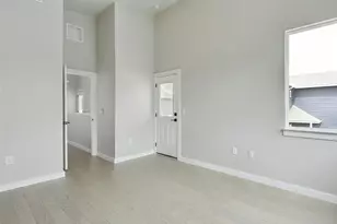313 Blackson Ave, Austin, TX 78752 - Photo 11
