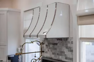 119 San Antonio St, Fredericksburg, TX 78624 - Photo 17