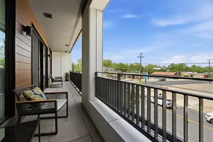 2209 S 1st St, Austin, TX 78704 - Photo 21