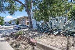400 W 35th St, Austin, TX 78705 - Photo 1