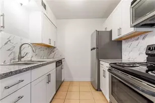 400 W 35th St, Austin, TX 78705 - Photo 17