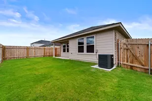 160 Raymondville Path, San Marcos, TX 78666 - Photo 33