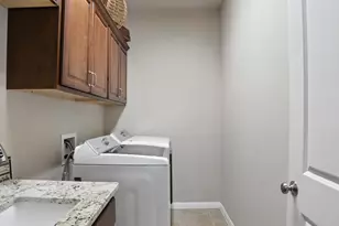 107 Tylee Cir, Bastrop, TX 78602 - Photo 17