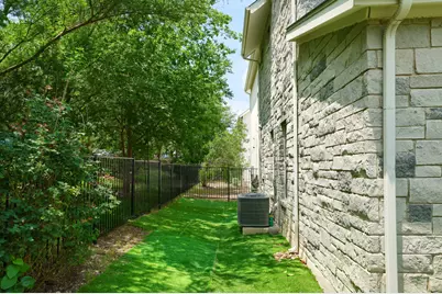 2624 Metcalfe Road #24, Austin, TX 78741 - Photo 23