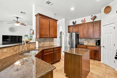 532 Crooked Creek, Buda, TX 78610 - Photo 13