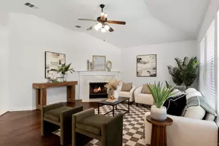 18916 Alnwick Castle Dr, Pflugerville, TX 78660 - Photo 11