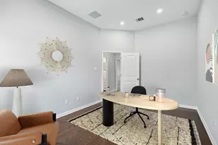 140 W Highfield St, Hutto, TX 78634 - Photo 9