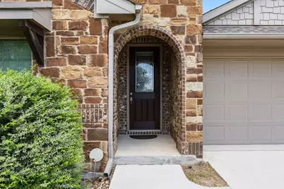 140 W Highfield Street, Hutto, TX 78634 - Photo 5