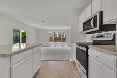 8007 Bramble Bush Drive, Austin, TX 78747 - Photo 9