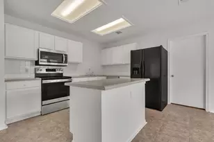 8007 Bramble Bush Dr, Austin, TX 78747 - Photo 7