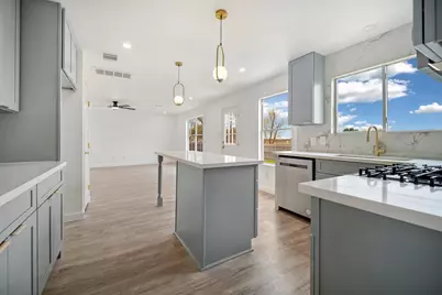 13501 Sierra Wind Lane, Elgin, TX 78621 - Photo 11