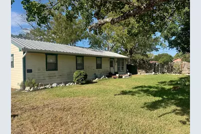1510 E Fannin Street, Luling, TX 78648 - Photo 3