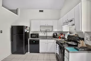 1015 E Yager Ln, Austin, TX 78753 - Photo 5