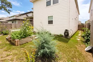 120 Baron Von Gator Dr, San Marcos, TX 78666 - Photo 31