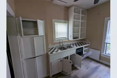 301 Park Street, Taylor, TX 76574 - Photo 7