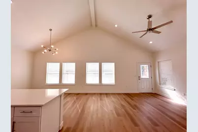 815 5th Street, Lockhart, TX 78644 - Photo 3