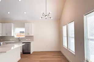 815 5th St, Lockhart, TX 78644 - Photo 5