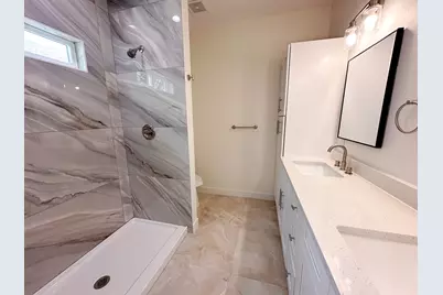 815 5th Street, Lockhart, TX 78644 - Photo 15