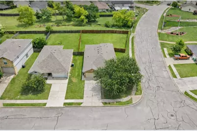 417 Bandara Woods Boulevard, Elgin, TX 78621 - Photo 21