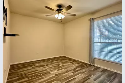 417 Bandara Woods Boulevard, Elgin, TX 78621 - Photo 15