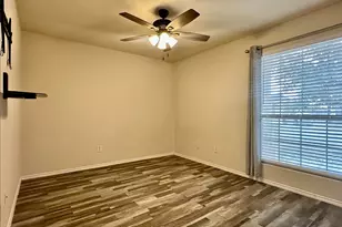 417 Bandara Woods Blvd, Elgin, TX 78621 - Photo 15