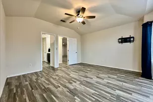 417 Bandara Woods Blvd, Elgin, TX 78621 - Photo 11