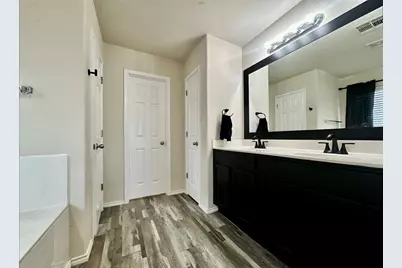 417 Bandara Woods Boulevard, Elgin, TX 78621 - Photo 13