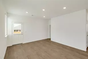 203 Balmorehea St, Kyle, TX 78640 - Photo 9