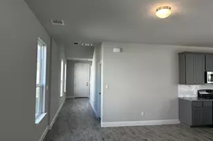 109 Riverhill Dr Dr, Georgetown, TX 78628 - Photo 3