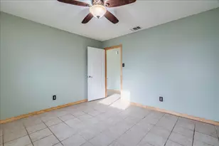 904 Conway Dr, San Marcos, TX 78666 - Photo 13