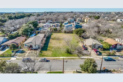 6910 Blessing Avenue, Austin, TX 78752 - Photo 3