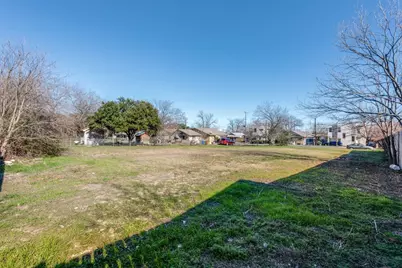 6910 Blessing Avenue, Austin, TX 78752 - Photo 9