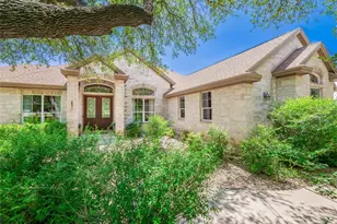 104 E Rustle Cove, Georgetown, TX 78628 - Photo 3