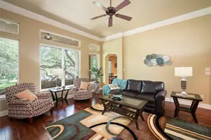 104 E Rustle Cove, Georgetown, TX 78628 - Photo 7