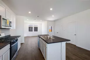 303 El Seibo Ln, Bastrop, TX 78602 - Photo 9