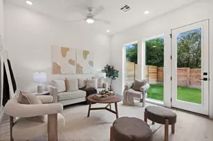 401 N Bluff Dr, Austin, TX 78745 - Photo 3