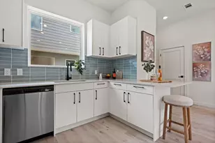 401 N Bluff Dr, Austin, TX 78745 - Photo 15