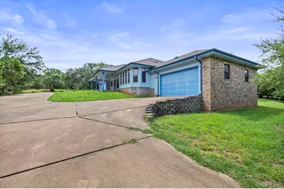 313 Lagoon Loop, Horseshoe Bay, TX 78657 - Photo 11