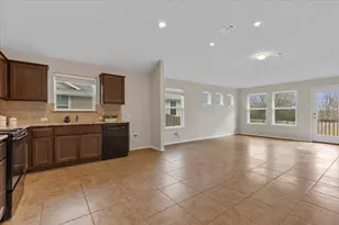 123 Saranac Dr, Elgin, TX 78621 - Photo 11