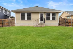 123 Saranac Dr, Elgin, TX 78621 - Photo 25