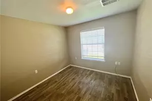 7813 Duber Ln, Austin, TX 78747 - Photo 17