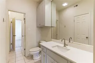 2100 San Gabriel St, Austin, TX 78705 - Photo 3