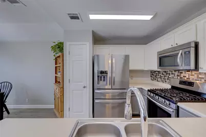 606 Los Robles Road, Leander, TX 78641 - Photo 15