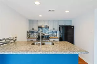 2124 Burton Dr, Austin, TX 78741 - Photo 9