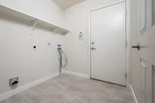 13009 Noche Clara Dr, Del Valle, TX 78617 - Photo 11