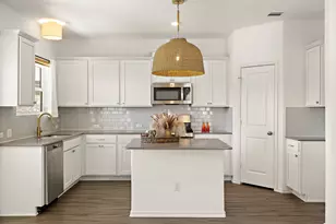 8002 Prairie Rye Dr, Lago Vista, TX 78645 - Photo 5