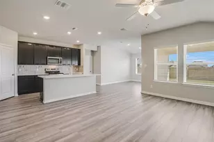 112 Capella Wy, Hutto, TX 78634 - Photo 9