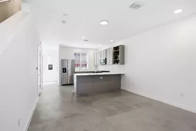 814 N Bluff Drive #074, Austin, TX 78745 - Photo 9