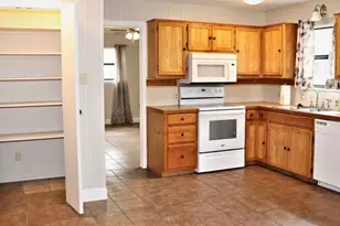 145 Henna, Bertram, TX 78605 - Photo 3