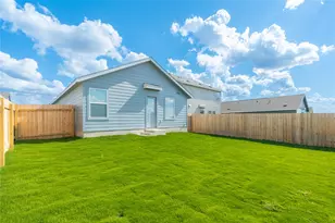 336 Cowpoke Dr, Jarrell, TX 76537 - Photo 21
